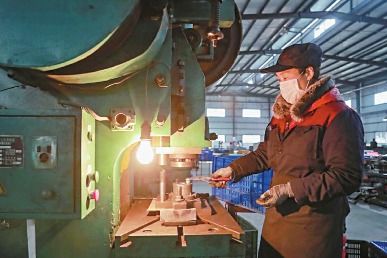 搬運幫即時工 助力防疫復工兩手抓，力天機械有力有序實現兩不誤